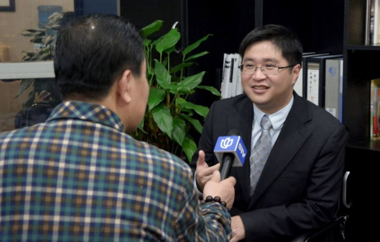 李公乐调查和指导学校疫情的预防和控制以及返校准备工作