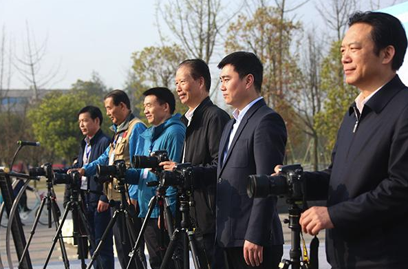 安阳市优先发展教育，全面提高教育质量