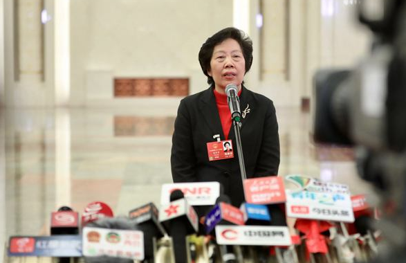 李公乐调查和指导学校疫情的预防和控制以及返校准备工作